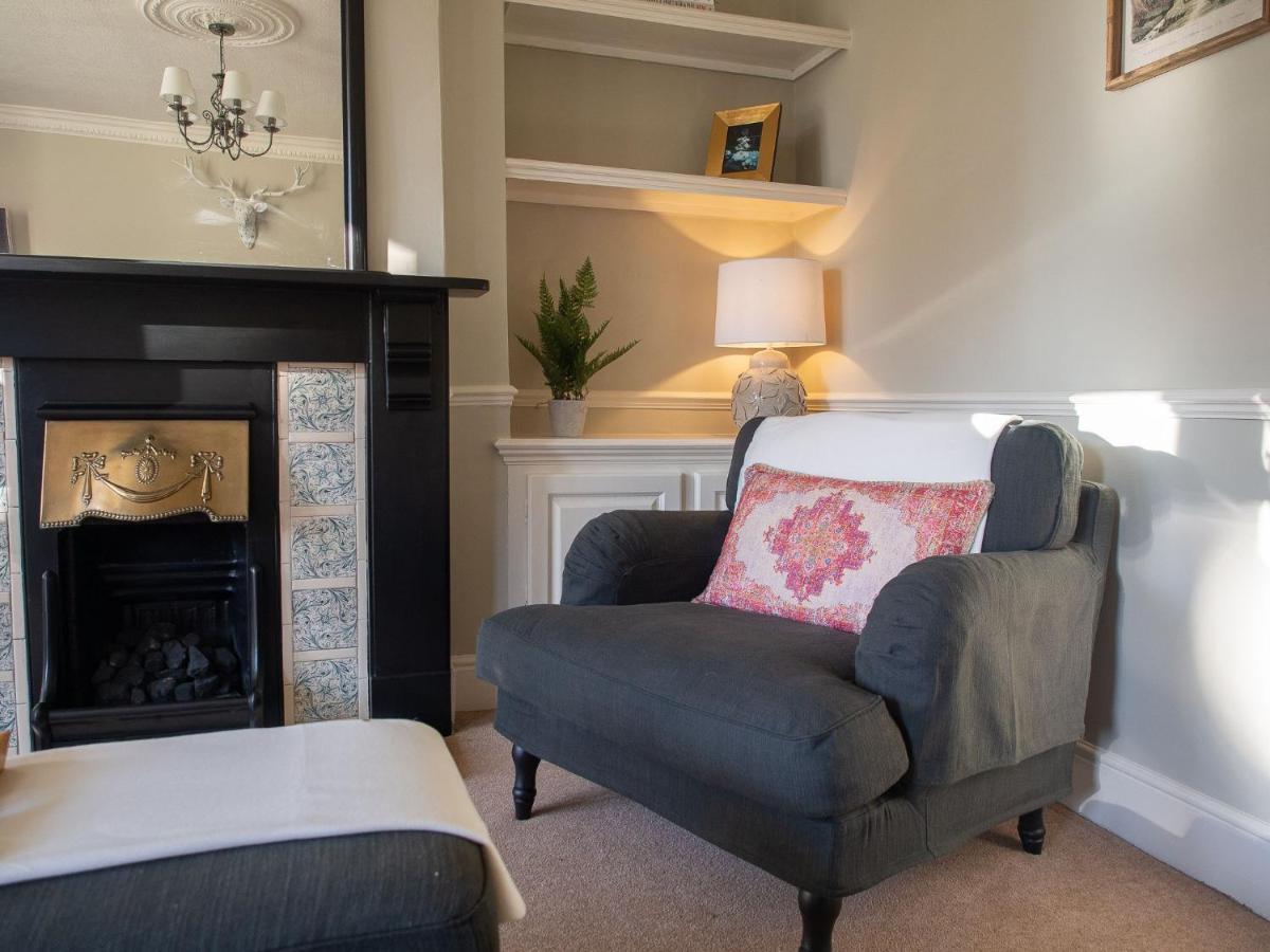 The Beeches - Chatsworth Apartment No 1 - Sleeps 2 Баслоу Экстерьер фото